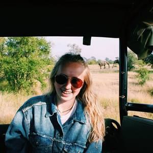 Meet your Posher, Caroline